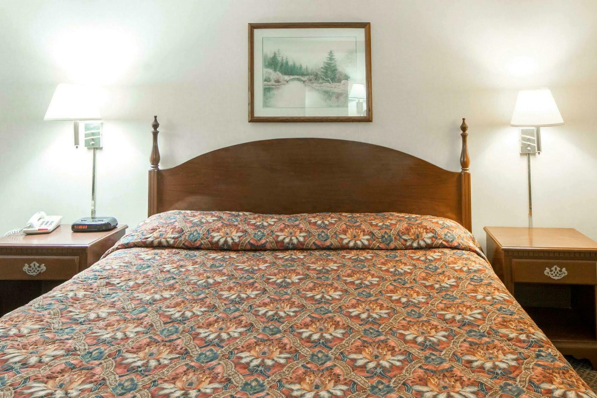 Econo Lodge Inn & Suites East Knoxville Bagian luar foto