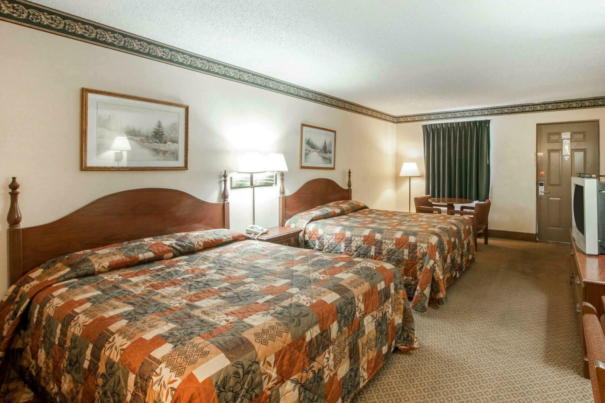 Econo Lodge Inn & Suites East Knoxville Bagian luar foto